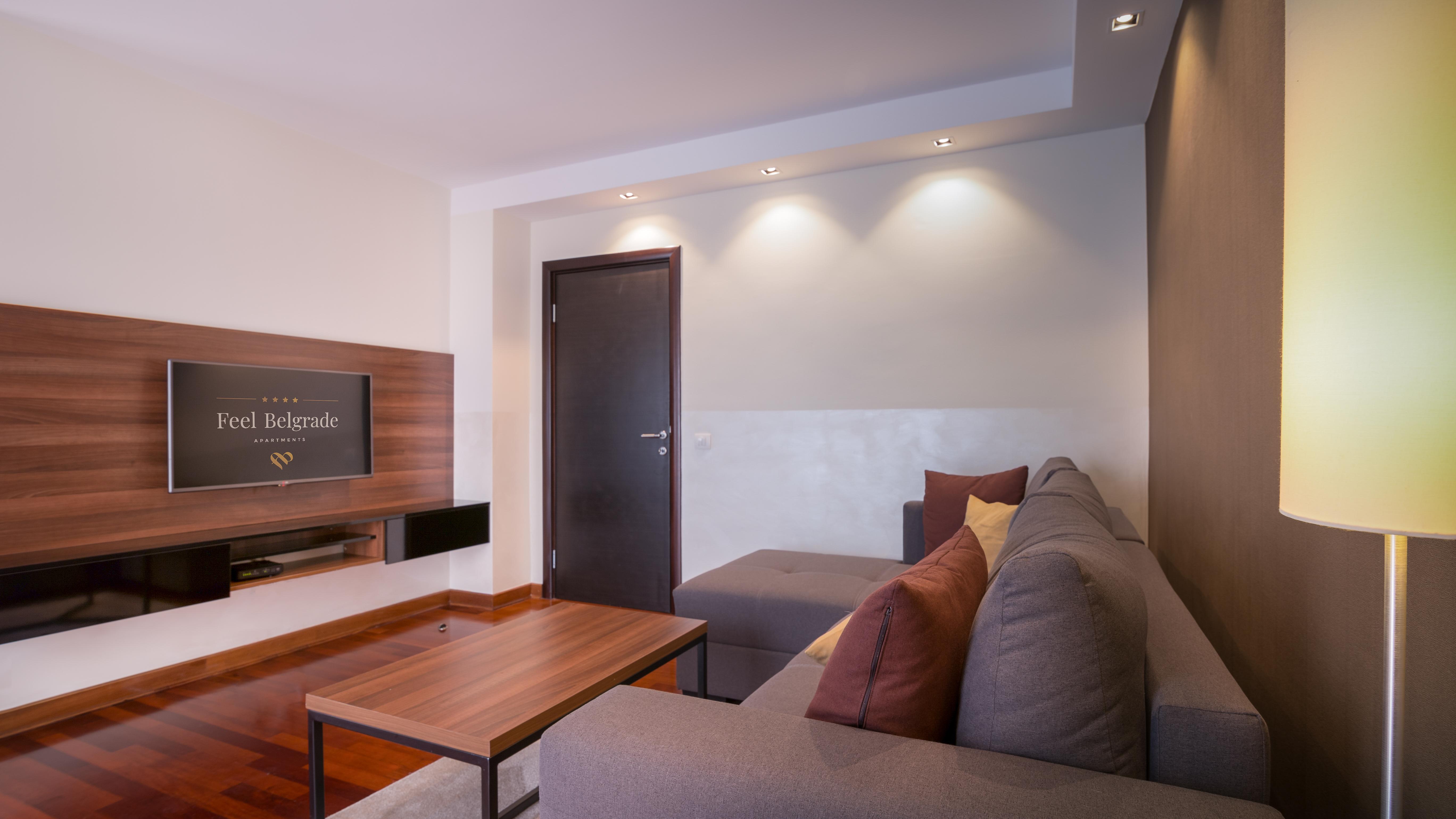 Feel Apartment